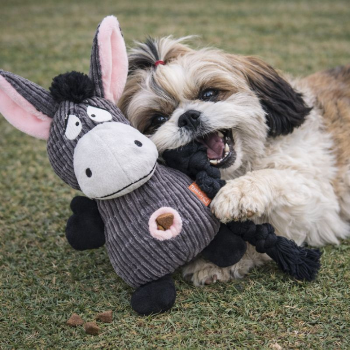SqueakPelt │Tough Squeaky Plush Dog Toy